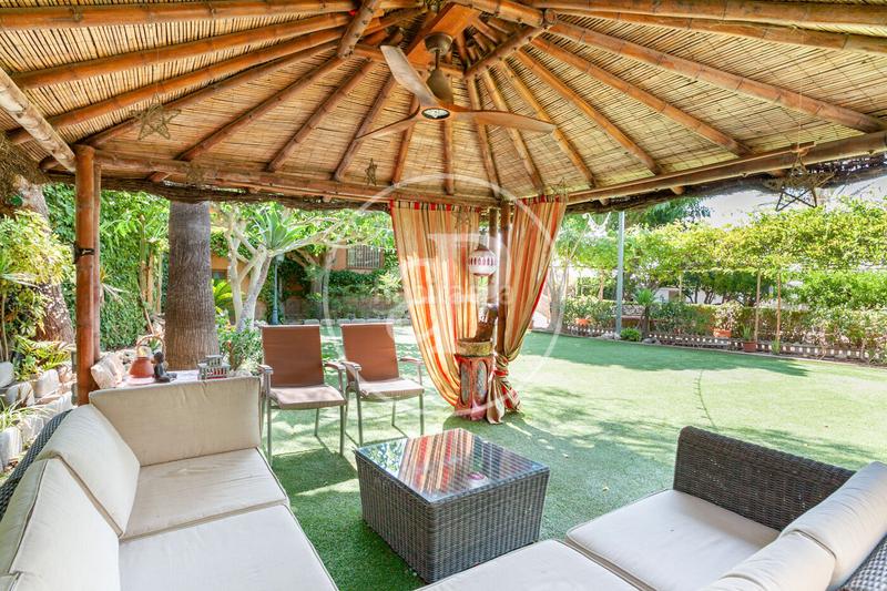Foto c626ac14-33e6-45f5-ab2e-b88d14d1b175. Casa chalet independiente en venta en Benferri