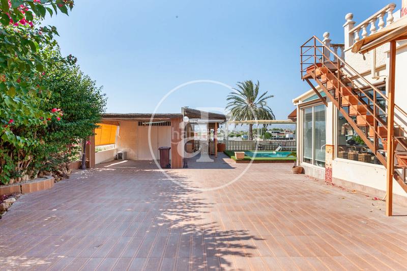 Foto e009de35-9643-49da-a1ea-78b5bc05d23b. Casa chalet independiente en venta en Benferri