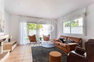 Location Maison  Carrer de josep mestre i puig. Casa en alquiler en sant pere de ribes