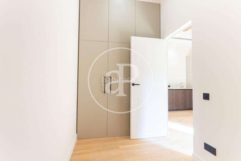 Foto 0a9d362b-a80e-45e5-932d-9e6d0bb3e6ed. Piso  en venta en calle sant jacint en St. Pere - Sta. Caterina - El Born Barcelona