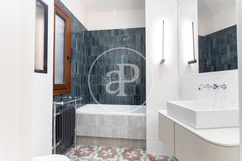 Foto 1b4a2cd4-04d2-40f8-b7d0-eae19c1ad6df. Piso  en venta en calle sant jacint en St. Pere - Sta. Caterina - El Born Barcelona