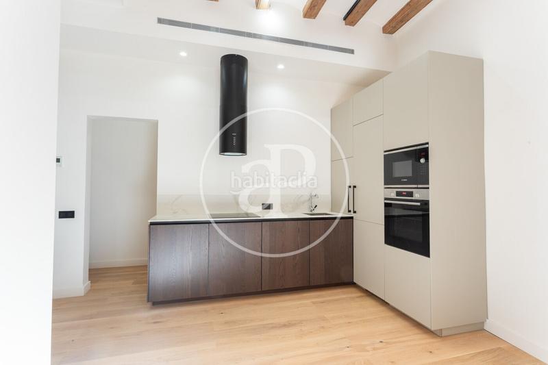 Foto 31b2d556-39d4-48c6-b6d2-3777ded0ed98. Piso  en venta en calle sant jacint en St. Pere - Sta. Caterina - El Born Barcelona