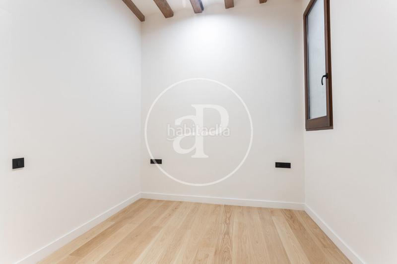 Foto 46f8a46e-1aa3-4b41-9529-f10141a5fc6b. Piso  en venta en calle sant jacint en St. Pere - Sta. Caterina - El Born Barcelona