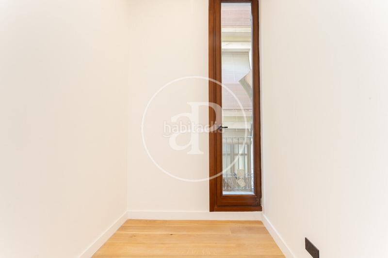 Foto 54d9adf0-fd72-4153-bcd3-f535a15c4767. Piso  en venta en calle sant jacint en St. Pere - Sta. Caterina - El Born Barcelona