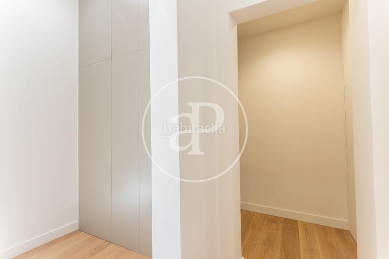 Foto b4bb2552-4eaa-4fac-892d-34295ff89673. Piso  en venta en calle sant jacint en St. Pere - Sta. Caterina - El Born Barcelona