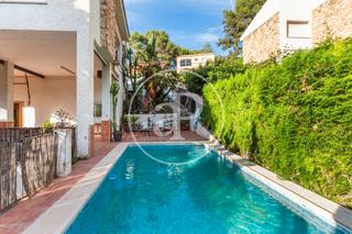 Haus in Godelleta. Chalet independiente en venta en cumbres de calicanto