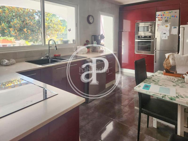 Foto b9f2bf0b-d607-45dd-9b21-7dde1d921f88. Casa chalet independiente en venta en cumbres de calicanto en Godelleta