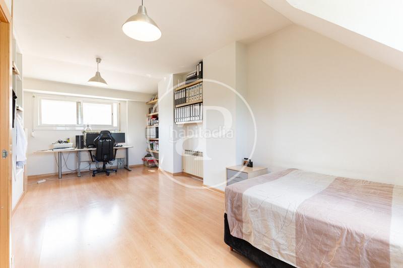 Foto 017c485a-0ed7-4f88-be33-73e71bbdbef2. Casa a schiera con riscaldamento parcheggio piscina in Cerdanyola del Vallès