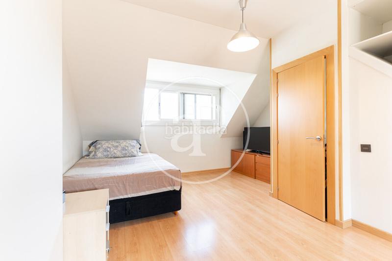 Foto 31178043-808d-4a48-a351-3c3070121b10. Casa a schiera con riscaldamento parcheggio piscina in Cerdanyola del Vallès