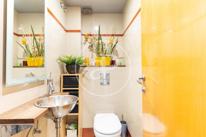 Foto 49f311c6-c50d-4780-aa9d-24d450267bab. Casa a schiera con riscaldamento parcheggio piscina in Cerdanyola del Vallès