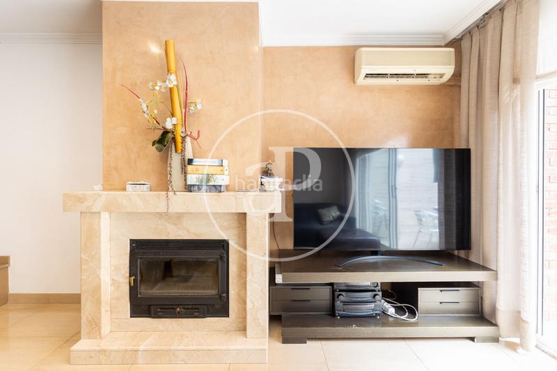 Foto 6e8d5021-be98-4e0b-abcc-9210e568f19f. Casa a schiera con riscaldamento parcheggio piscina in Cerdanyola del Vallès