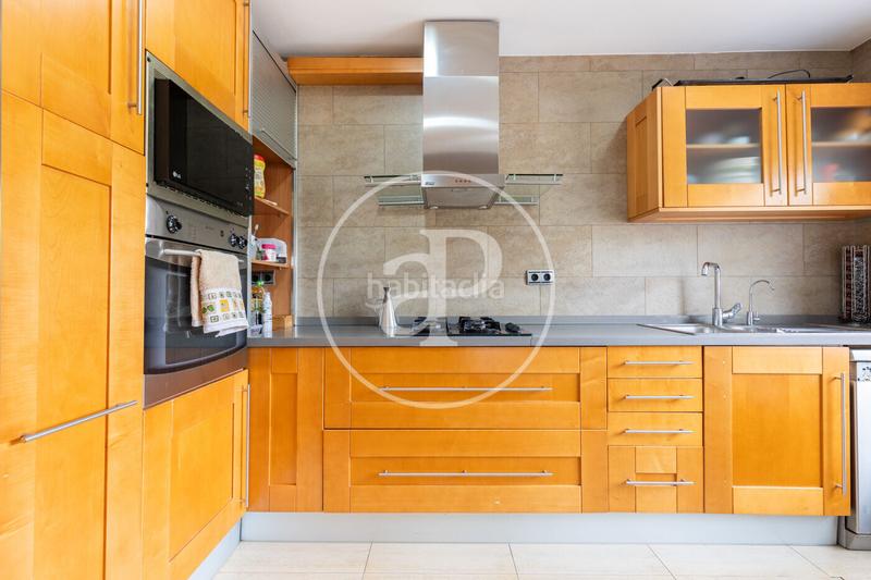 Foto e5741bd0-1758-4540-822b-7a6ea25e289a. Casa a schiera con riscaldamento parcheggio piscina in Cerdanyola del Vallès