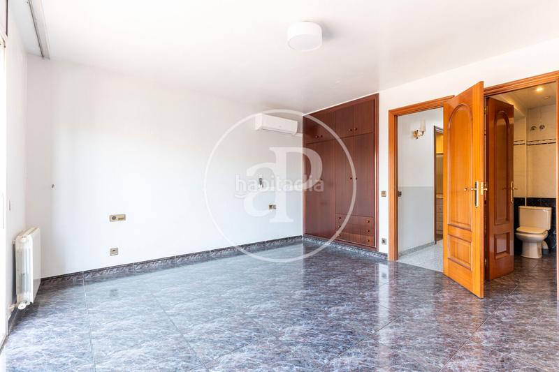 Foto cea3bf18-3045-4a42-9e53-fca539db747a. Casa adosada casa unifamiliar en venta en Centre-Cordelles Cerdanyola del Vallès