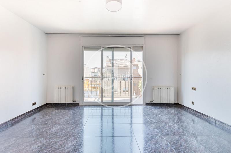 Foto df2c0226-c556-47a0-9aff-dd244d9f712c. Casa adosada casa unifamiliar en venta en Centre-Cordelles Cerdanyola del Vallès