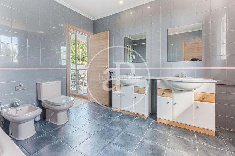 Foto 2e1cf6e6-1e5d-4d08-b703-f654b2e21670. Casa chalet independiente en venta en cumbres de calicanto en Godelleta