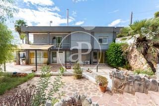 Casa en Godelleta. Chalet independiente en venta en cumbres de calicanto