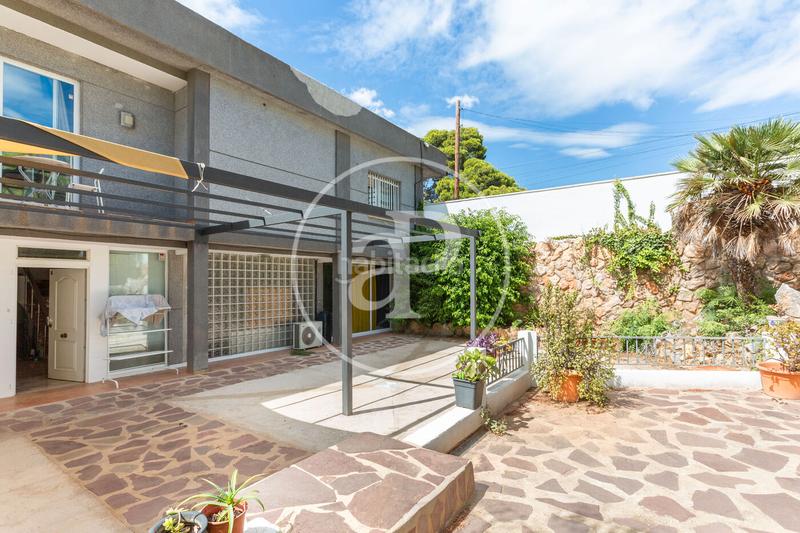 Foto b7b2c792-ab03-46e7-bc7d-62943d79840d. Casa chalet independiente en venta en cumbres de calicanto en Godelleta