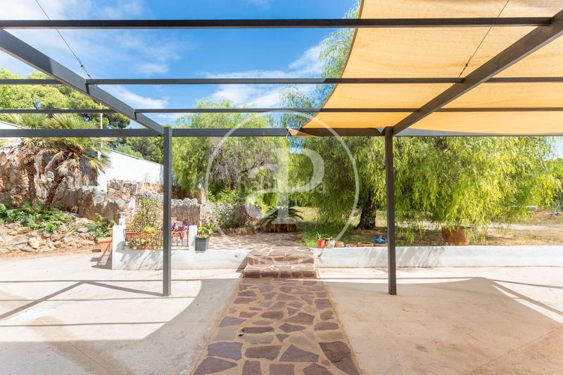 Foto d338b6ec-fa90-4ac6-be9e-255335f2c16e. Casa chalet independiente en venta en cumbres de calicanto en Godelleta