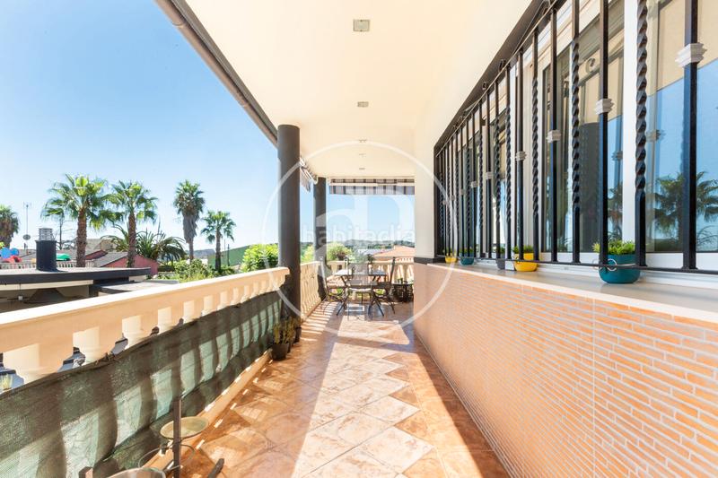 Foto 1cac23e1-1fe7-4fe3-b193-bff62440fa4d. Casa chalet independiente en venta en monserrat en Corbins