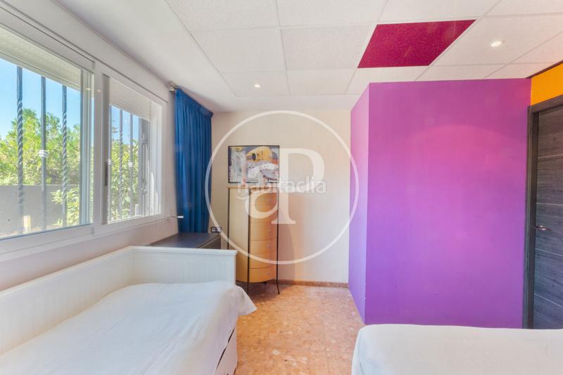 Foto a4184e47-b7dc-4fcd-9210-078cfc1ed494. Casa chalet independiente en venta en monserrat en Corbins