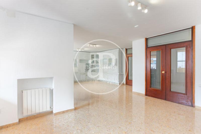 Foto 5b28217b-f34c-45e4-b2df-708d8af934a4. Location appartement avec chauffage parking dans Sant Francesc Valencia