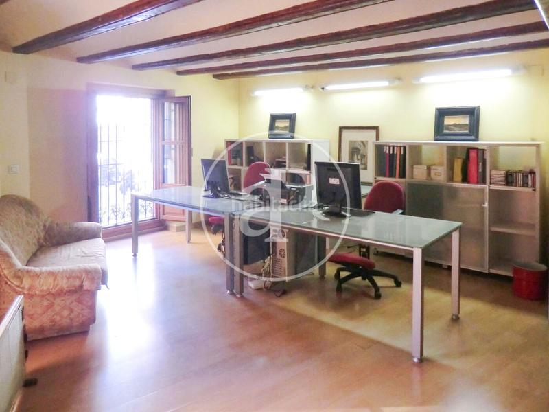 Foto fda2aeee-8653-4b4b-8ff3-b4f0f54f9e11. Piso estudiooficina en venta en el carmen en El Pilar Valencia
