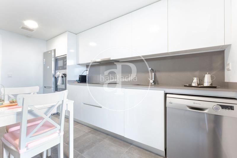 Foto 4b41339e-8dbb-40d5-86ec-d351e95f9e39. Location appartement avec chauffage parking piscine dans Valencia