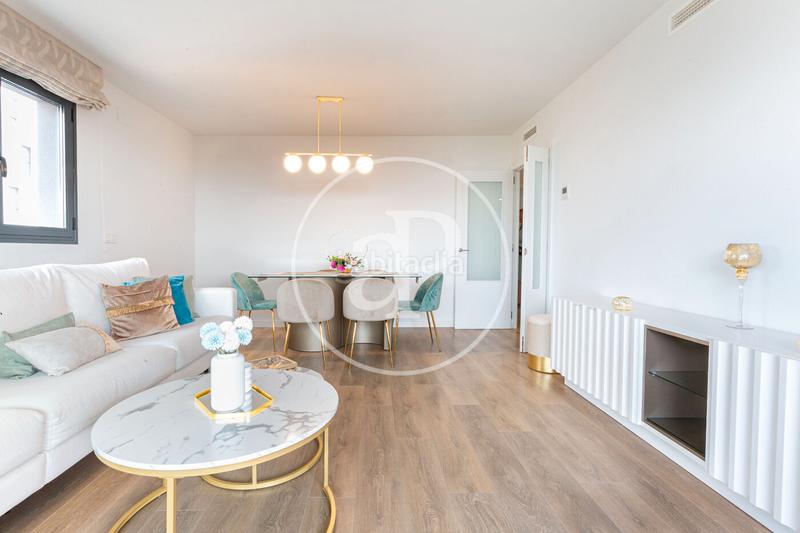 Foto 59fcc498-a737-424a-8502-4e60b0feab9a. Rent flat with heating parking pool in Malilla Valencia