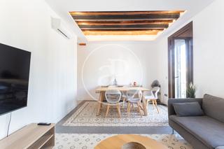 Miete Etagenwohnung  Carrer de valència. Piso en alquiler de tres habitaciones dobles en calle valencia e