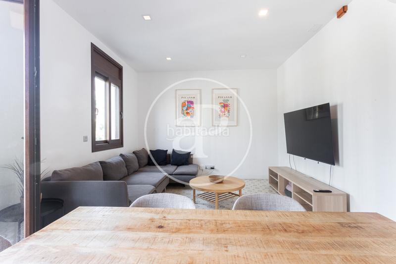Foto f74c5f09-ac8b-451a-8afd-d73fc822f3eb. Alquiler piso  en alquiler de tres habitaciones dobles en calle valencia eixample esquerra en Barcelona