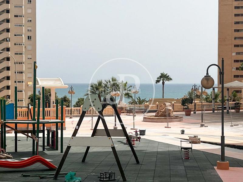 Foto d6198fc1-60e9-4424-a58a-d77875ba2e13. Piso  en venta en el campello en Playa Muchavista Campello (el)