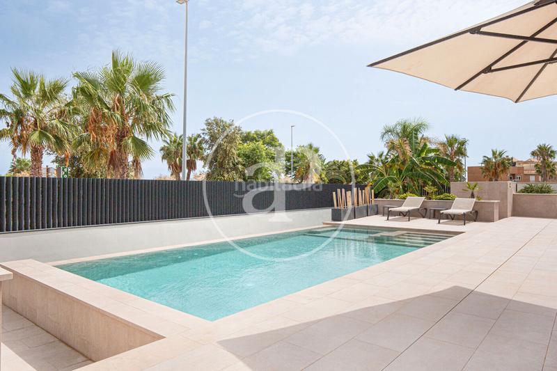 Foto a26b546d-d86f-43c5-88cb-f620490a7986. Casa chalet independiente en venta en Almenara