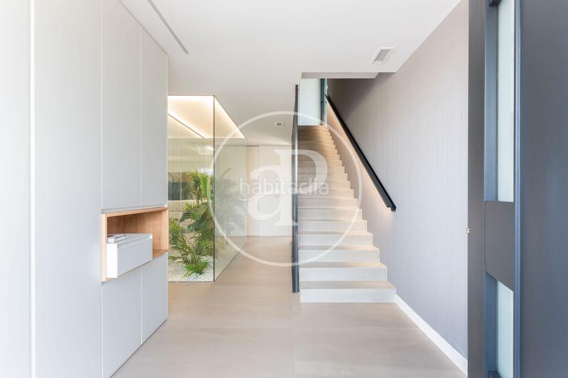 Foto b847f534-a52b-4796-b71e-a7d21c40ddf7. Casa chalet independiente en venta en Almenara