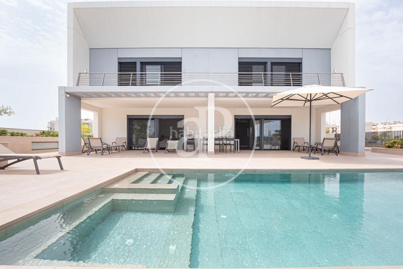 Foto e300abdd-0df3-4053-ae12-dd58159a51be. Casa chalet independiente en venta en Almenara