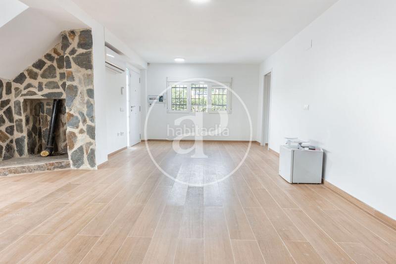 Foto 5164cd6c-2e47-4d21-92f6-2d9f297cad7b. Casa chalet urbano en venta en Cheste