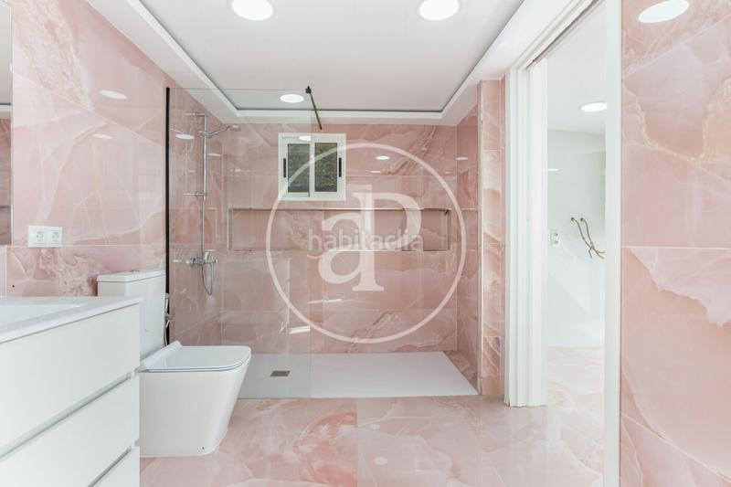 Foto 5811bebd-9168-44d0-bec9-b89aab28e536. Casa chalet urbano en venta en Cheste