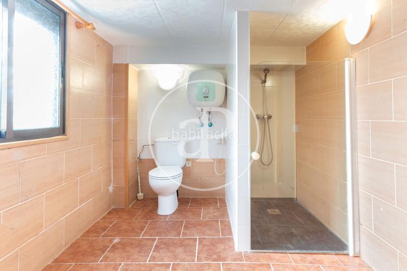 Foto 6dd91af1-bf6b-426a-b7e0-18aa14e35f2a. Casa chalet urbano en venta en Cheste