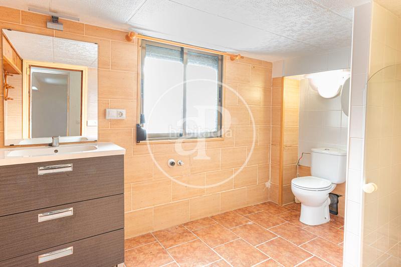 Foto 86ad0342-616d-4fbd-a9ef-817ad124b3e5. Casa chalet urbano en venta en Cheste