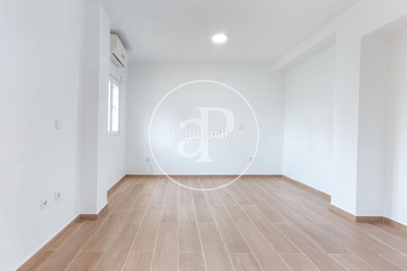 Foto 87d2686a-51b7-4766-89c7-d26a7bd83820. Casa chalet urbano en venta en Cheste