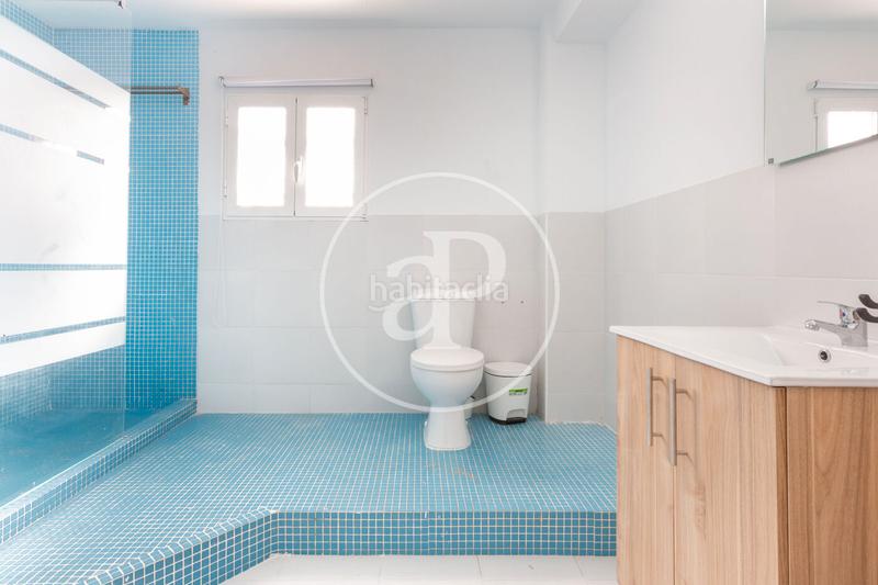 Foto aa1c1b0a-16f0-4ee0-9ac8-91ec825a51b1. Casa chalet urbano en venta en Cheste