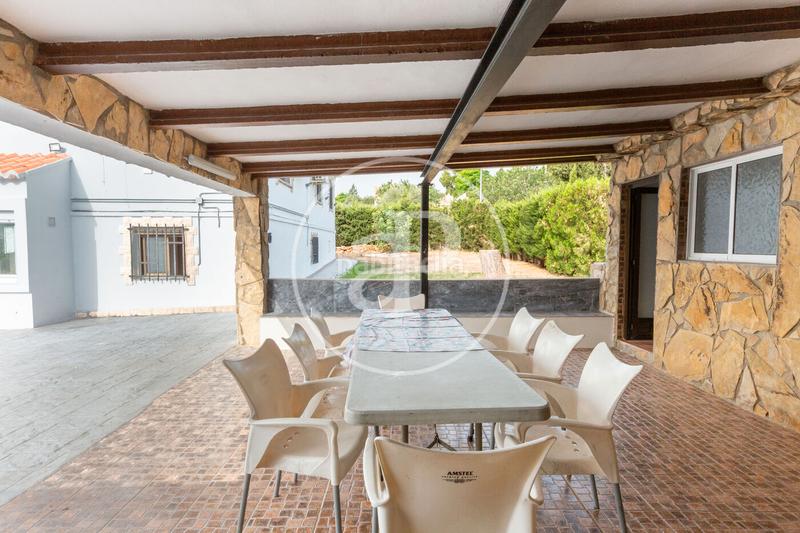 Foto b5fa4f07-9fd5-4b38-b17b-9f305a3e9a83. Casa chalet urbano en venta en Cheste