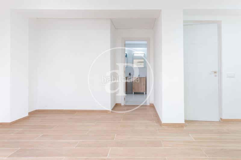 Foto bc941fc0-0c7b-4dce-b582-51880969b6ab. Casa chalet urbano en venta en Cheste