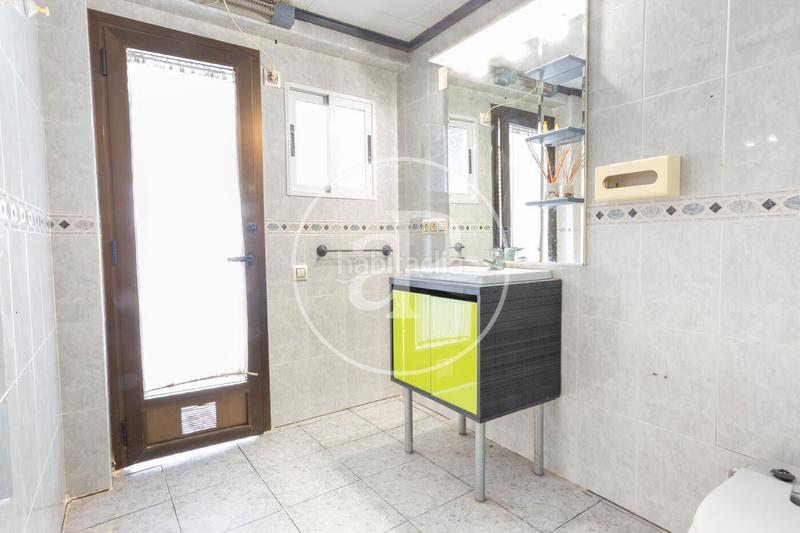 Foto c8af7d5a-a801-4419-8be1-5b118b4f7ba5. Casa chalet urbano en venta en Cheste