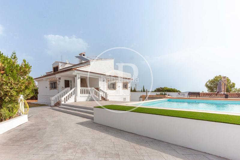 Foto cd4c9b78-8d8b-4c5e-b396-faa0c6e51207. Casa chalet urbano en venta en Cheste