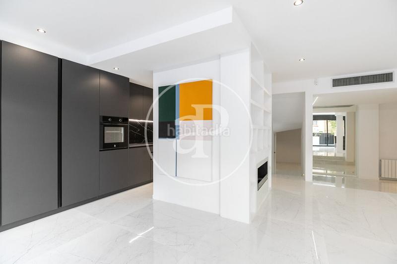 Foto 46fc5d2c-2788-49bf-86ff-fc13ff11fcd3. Affitto casa bifamiliare con riscaldamento parcheggio in Sant Just Desvern