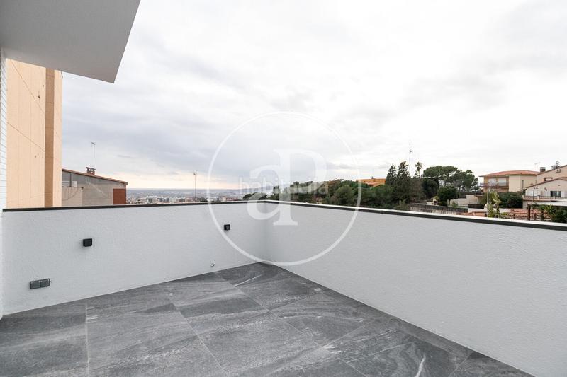 Foto f6b8cc88-f238-479f-9ca0-7c6cc20b306d. Alquiler casa pareada casa en alquiler en la miranda, en Sant Just Desvern