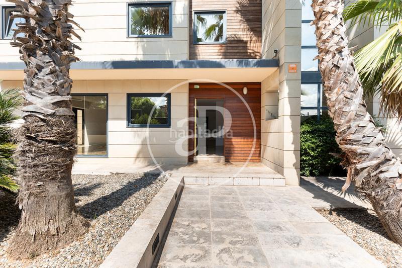 Foto 5744d500-233d-4868-8ab1-c96409a8453b. Casa amb calefacció aparcament piscina a Valldoreix Sant Cugat del Vallès