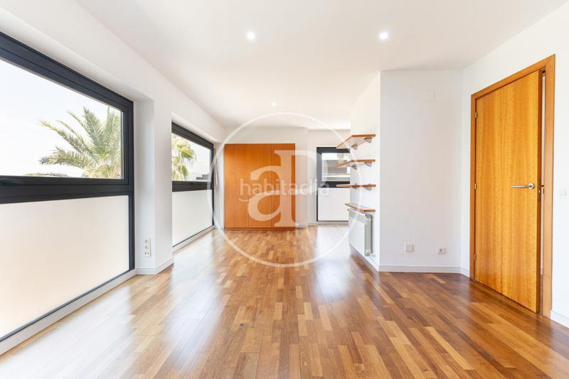 Foto 81df6d37-213a-47e2-9a00-7d4e7226b8a5. Casa amb calefacció aparcament piscina a Valldoreix Sant Cugat del Vallès