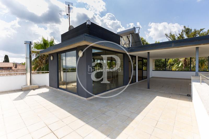 Foto df07d771-f840-4f53-9070-e7bdd024291b. Casa amb calefacció aparcament piscina a Valldoreix Sant Cugat del Vallès