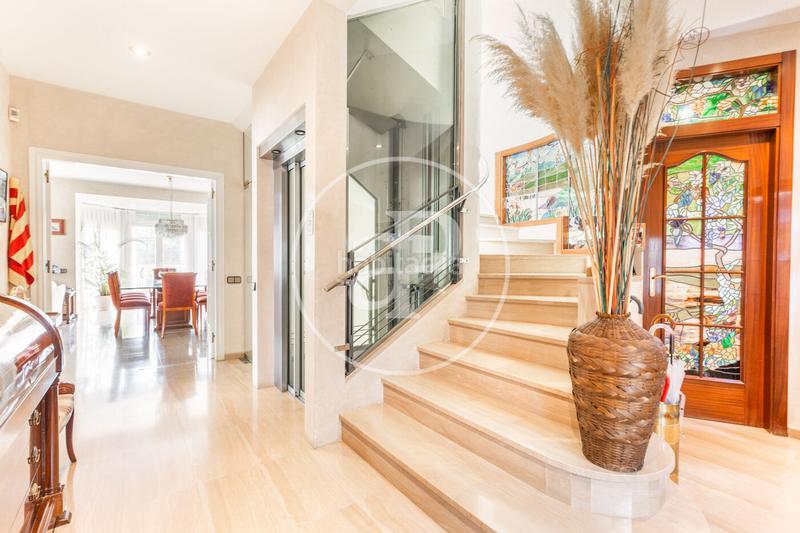 Foto 25218b53-1825-4d2a-91d2-be4ac5eeaa50. Casa amb calefacció aparcament piscina a La Floresta Sant Cugat del Vallès